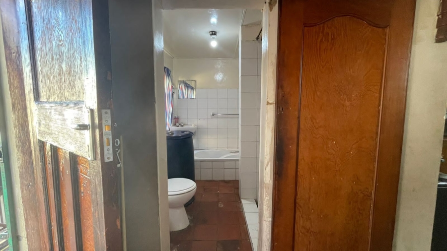 To Let 2 Bedroom Property for Rent in Brixton Gauteng