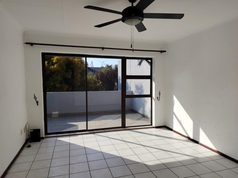 To Let 2 Bedroom Property for Rent in Lakefield Gauteng