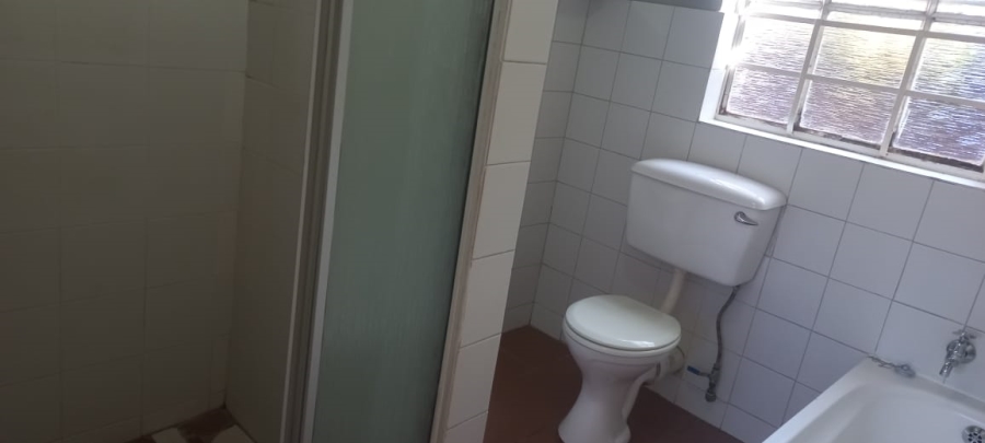 To Let 1 Bedroom Property for Rent in Mondeor Gauteng