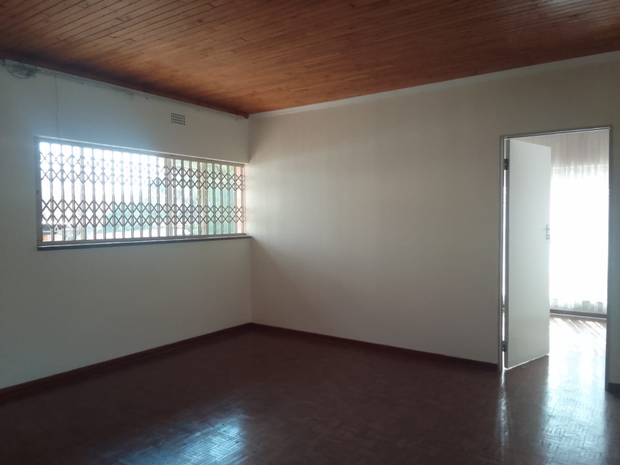 To Let 1 Bedroom Property for Rent in Mondeor Gauteng