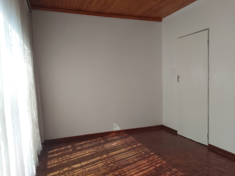 To Let 1 Bedroom Property for Rent in Mondeor Gauteng