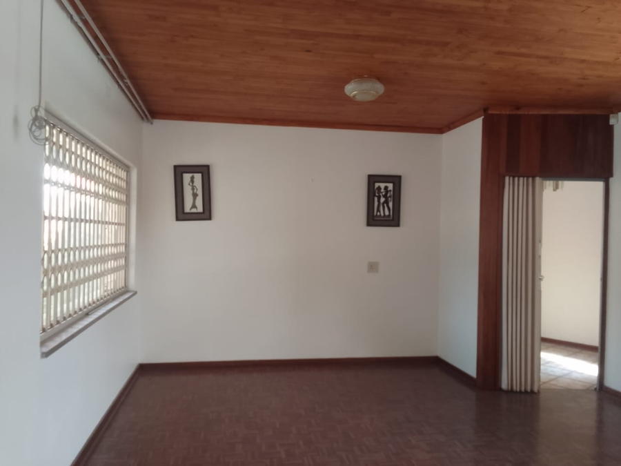 To Let 1 Bedroom Property for Rent in Mondeor Gauteng