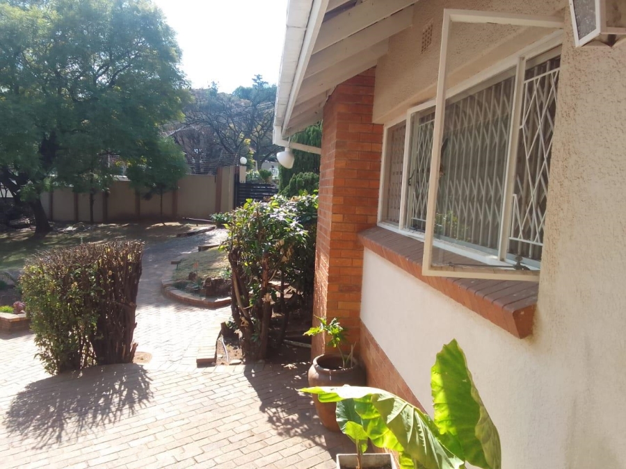 To Let 1 Bedroom Property for Rent in Mondeor Gauteng