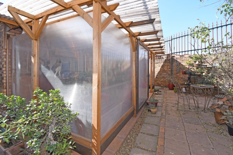 2 Bedroom Property for Sale in Klopperpark Gauteng