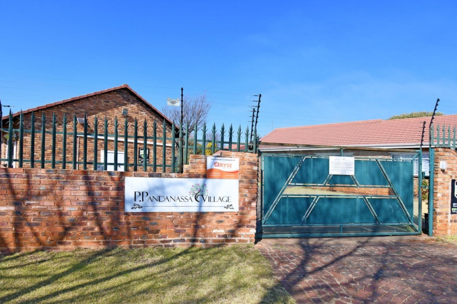 2 Bedroom Property for Sale in Klopperpark Gauteng