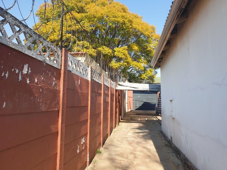 3 Bedroom Property for Sale in Orange Grove Gauteng