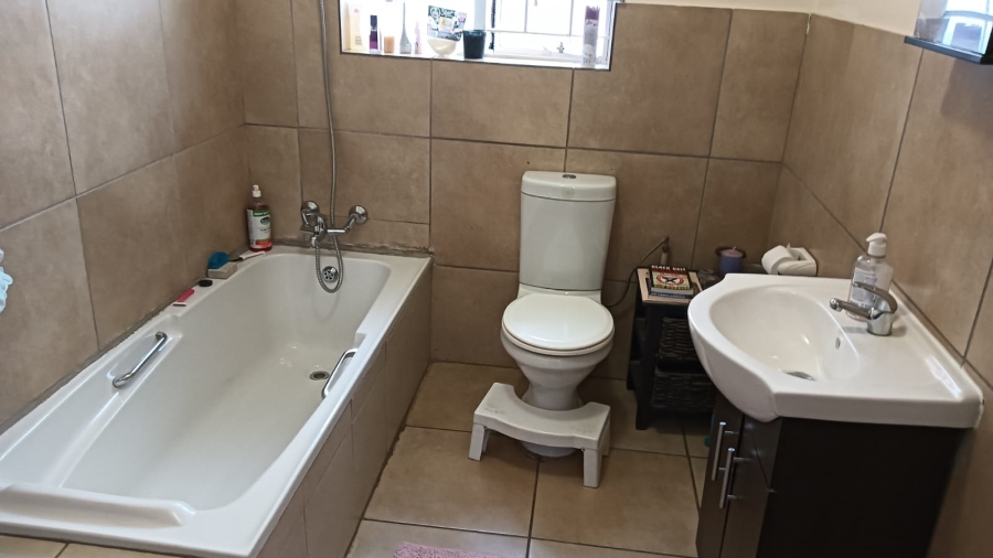 3 Bedroom Property for Sale in Edleen Gauteng