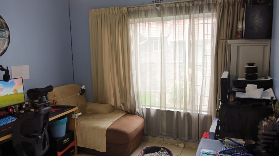 3 Bedroom Property for Sale in Edleen Gauteng