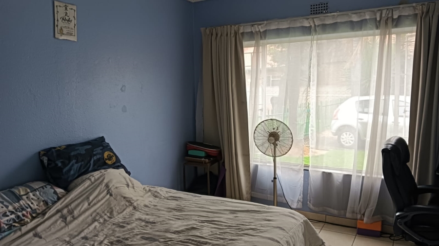 3 Bedroom Property for Sale in Edleen Gauteng