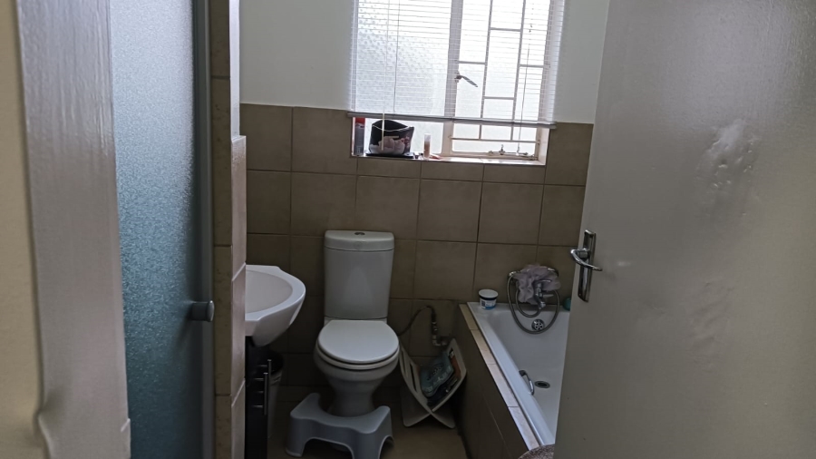 3 Bedroom Property for Sale in Edleen Gauteng