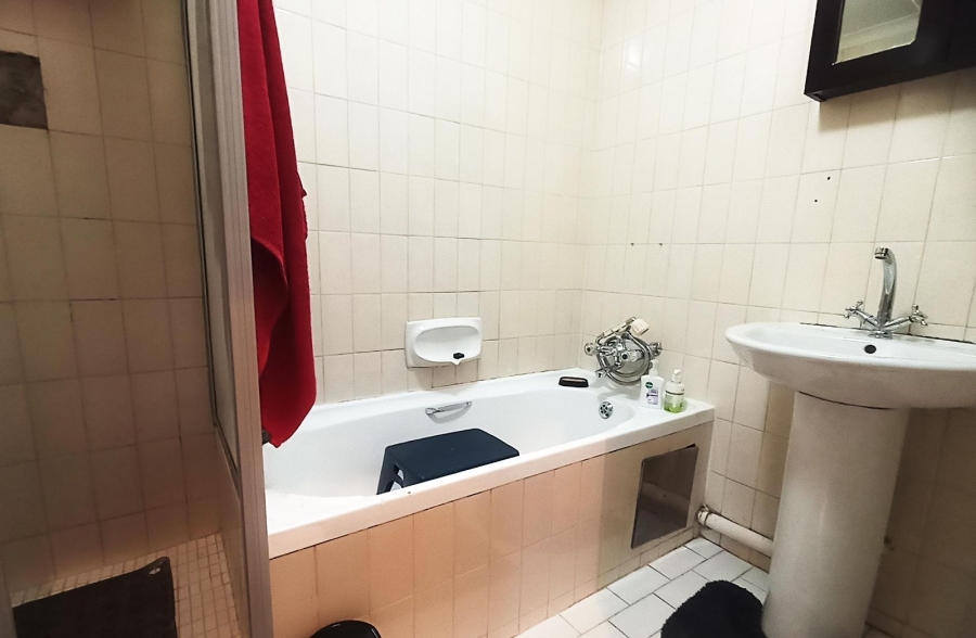 2 Bedroom Property for Sale in Lyndhurst Gauteng