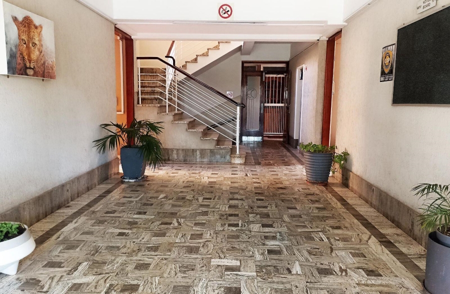1 Bedroom Property for Sale in Norwood Gauteng
