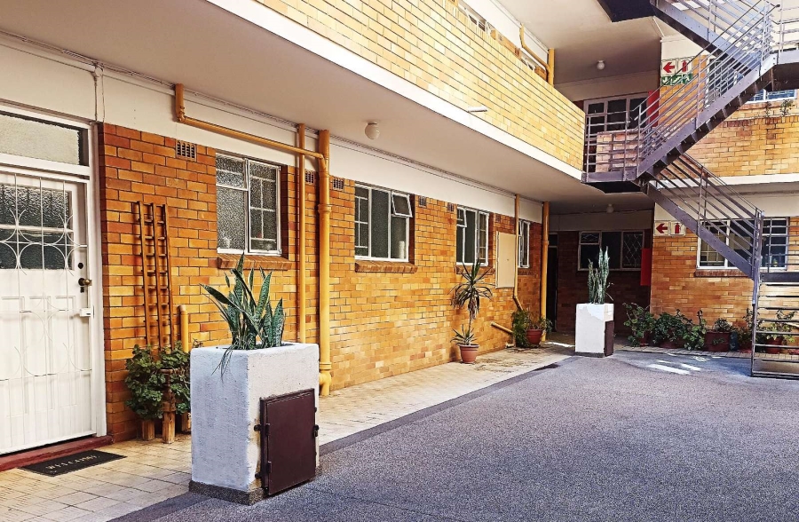 1 Bedroom Property for Sale in Norwood Gauteng