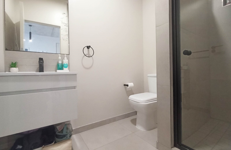 2 Bedroom Property for Sale in Waverley Gauteng