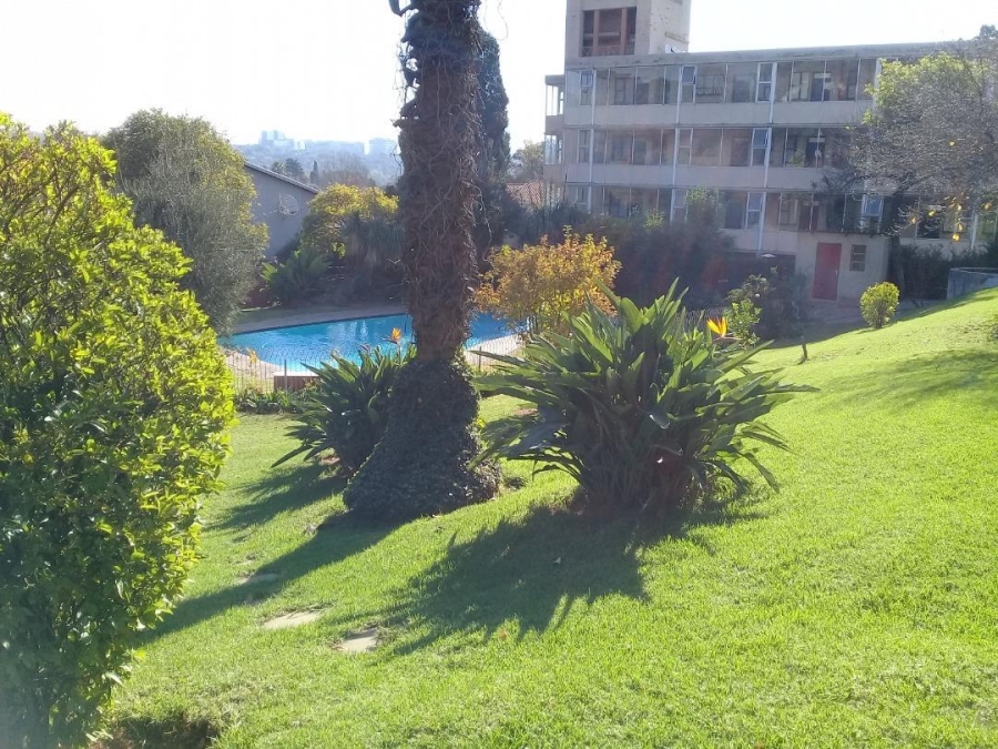 2 Bedroom Property for Sale in Bramley Park Gauteng