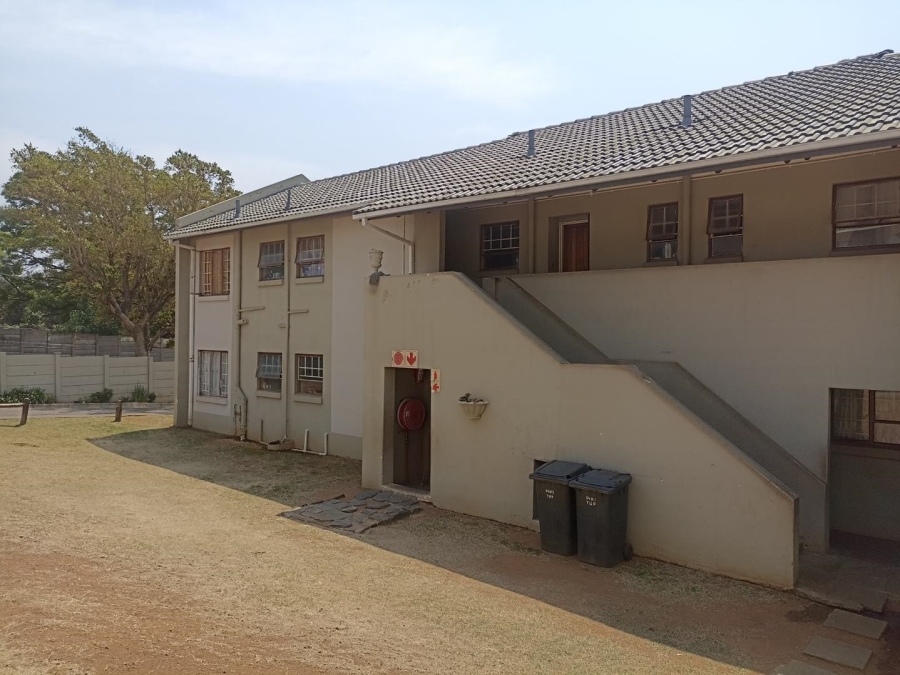 2 Bedroom Property for Sale in Whitney Gardens Gauteng