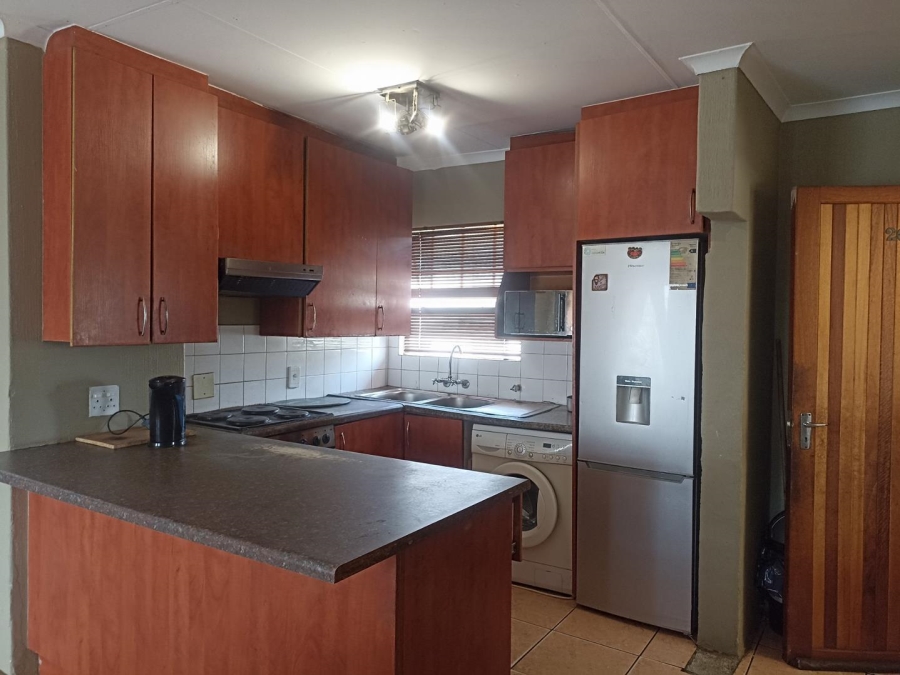 2 Bedroom Property for Sale in Whitney Gardens Gauteng