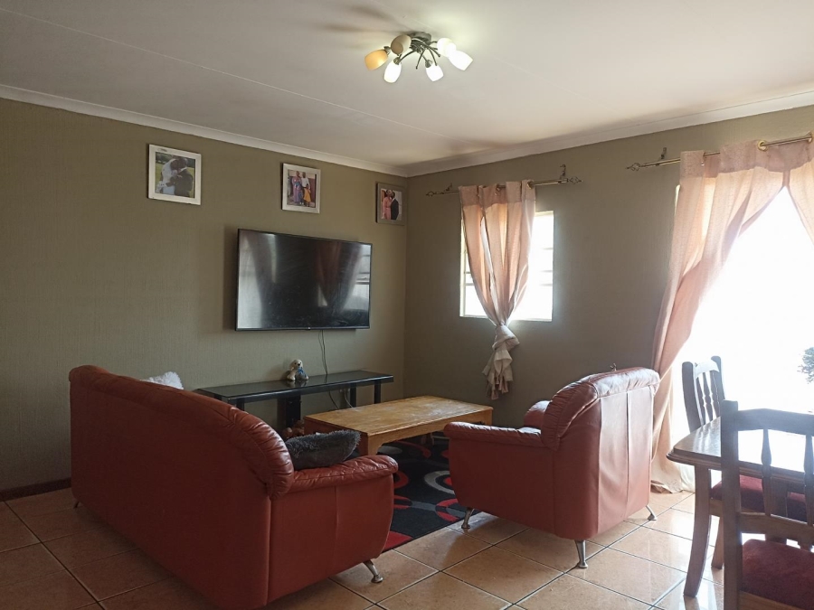 2 Bedroom Property for Sale in Whitney Gardens Gauteng