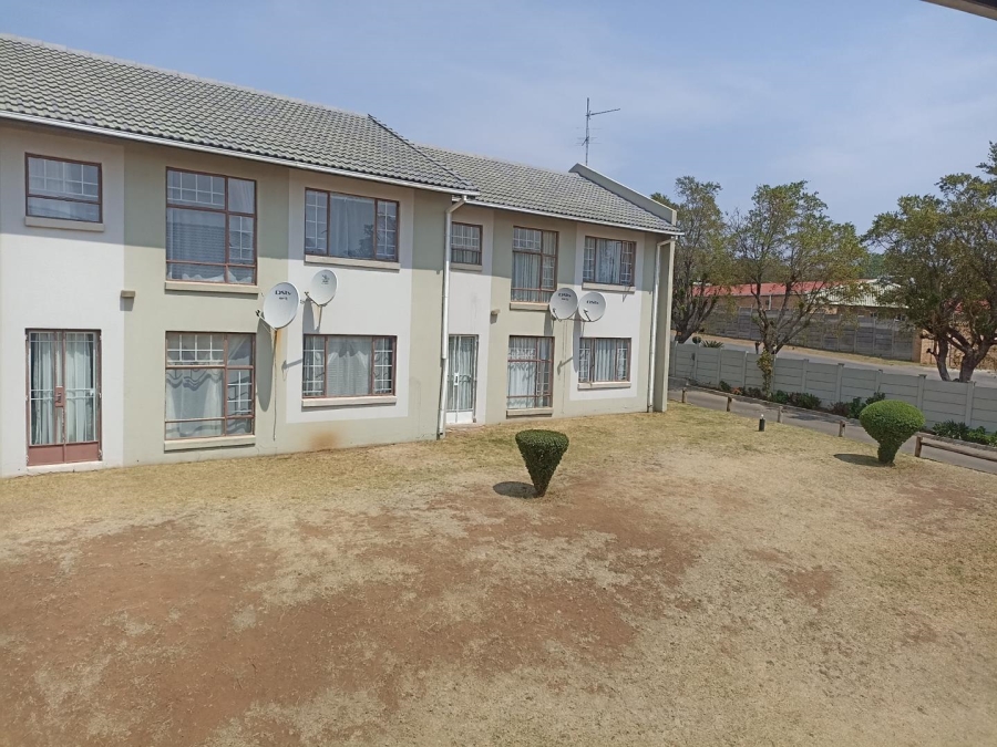 2 Bedroom Property for Sale in Whitney Gardens Gauteng
