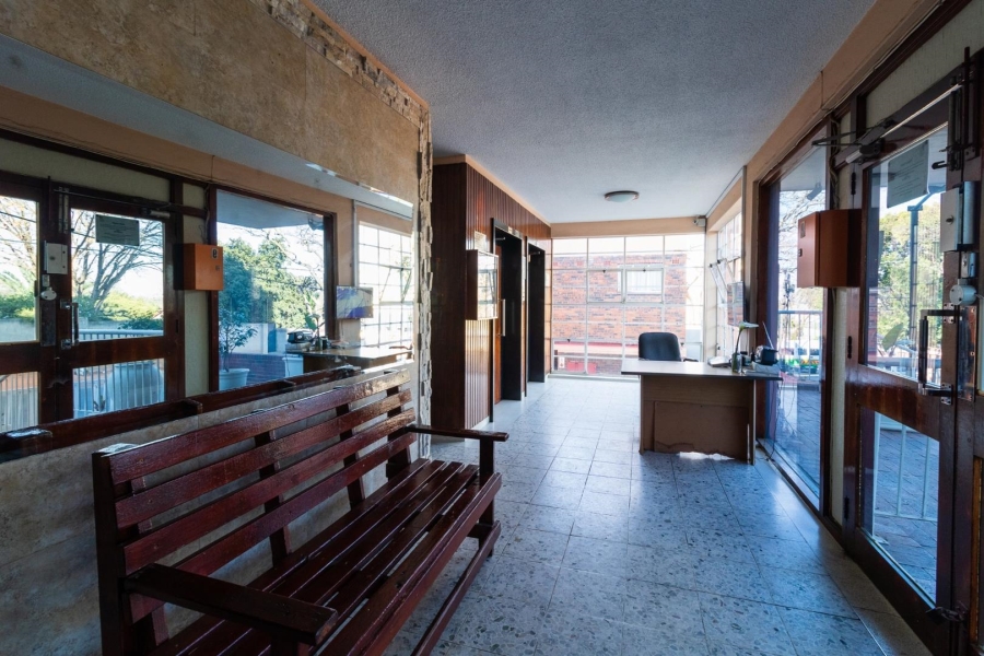 1 Bedroom Property for Sale in Kew Gauteng