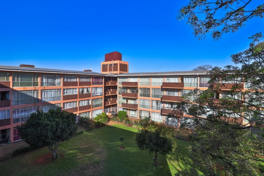 1 Bedroom Property for Sale in Kew Gauteng
