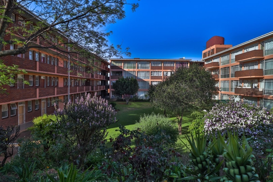 1 Bedroom Property for Sale in Kew Gauteng