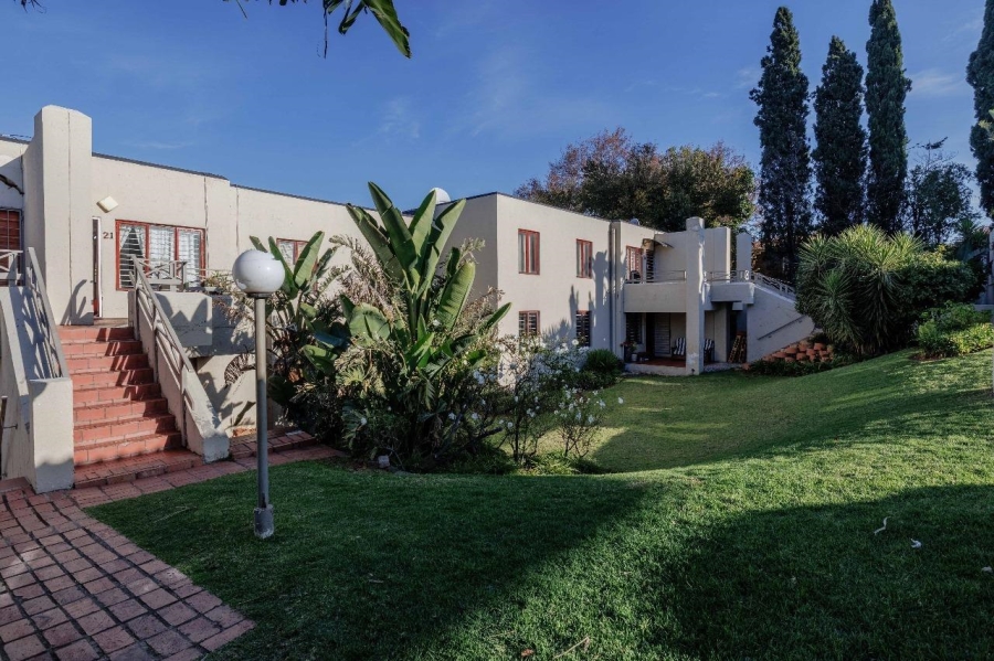 2 Bedroom Property for Sale in Kew Gauteng
