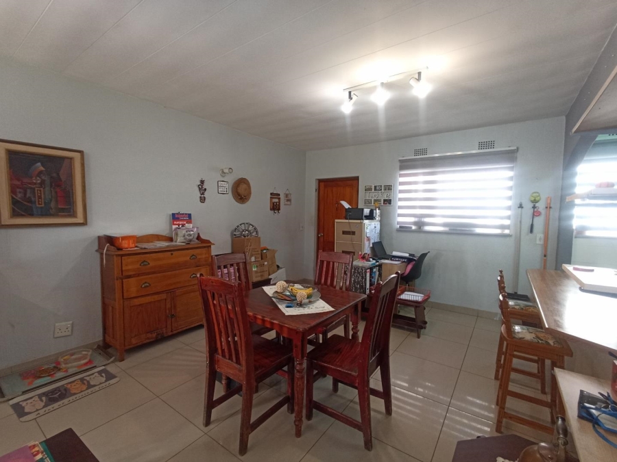 1 Bedroom Property for Sale in Corlett Gardens Gauteng