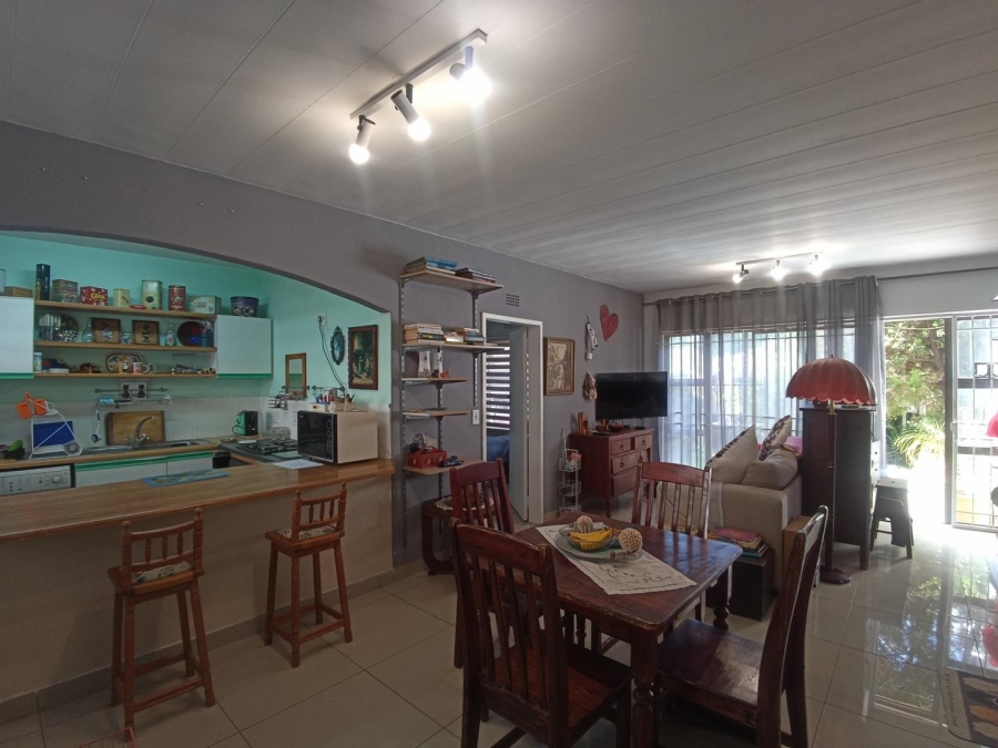 1 Bedroom Property for Sale in Corlett Gardens Gauteng
