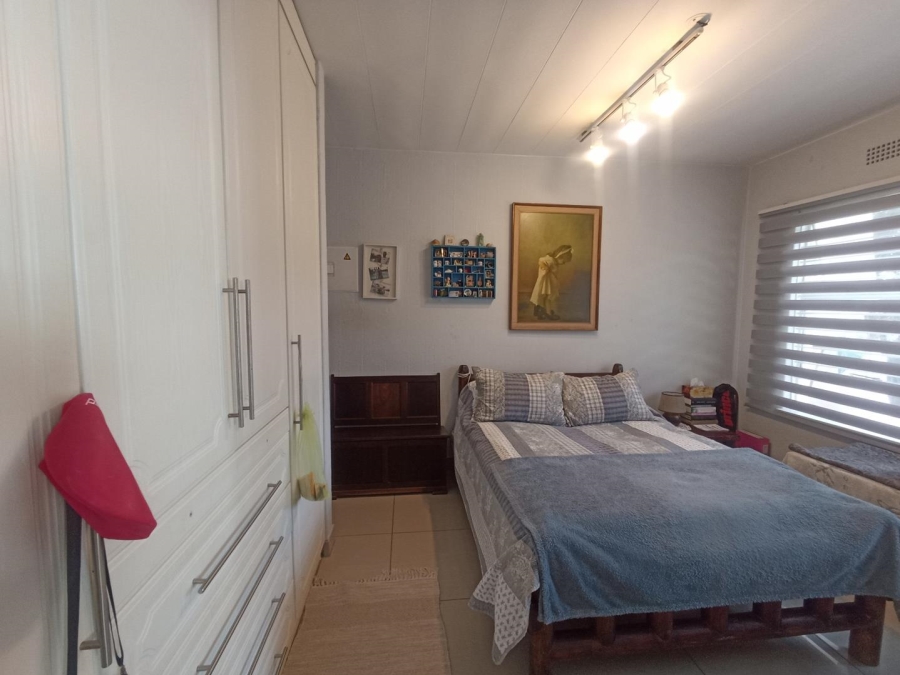 1 Bedroom Property for Sale in Corlett Gardens Gauteng