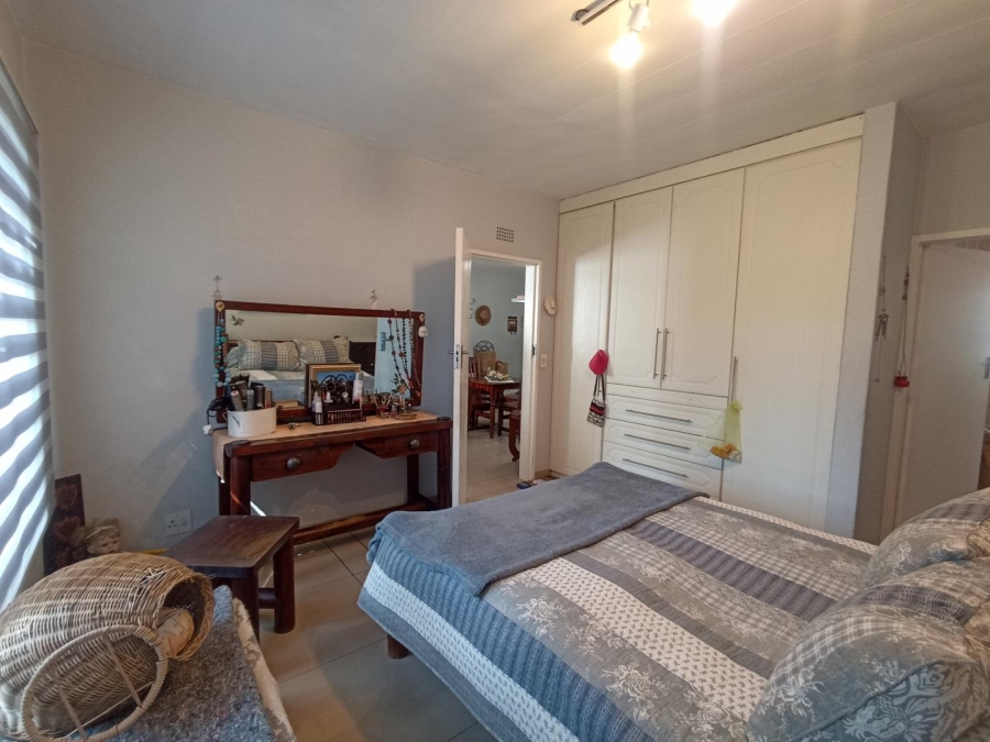 1 Bedroom Property for Sale in Corlett Gardens Gauteng