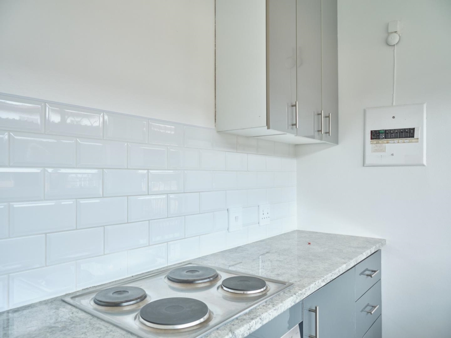 1 Bedroom Property for Sale in Edenvale Central Gauteng