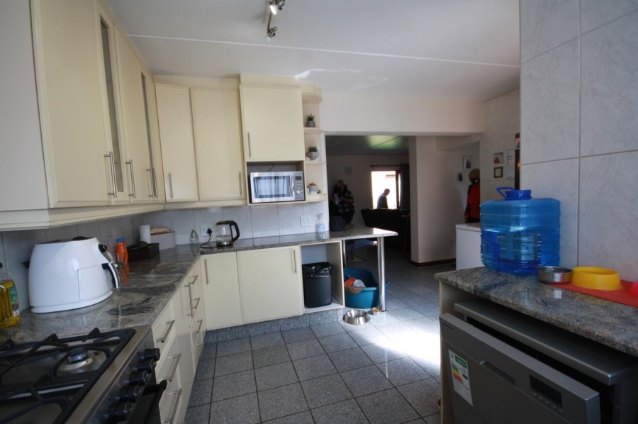 12 Bedroom Property for Sale in Edendale Gauteng