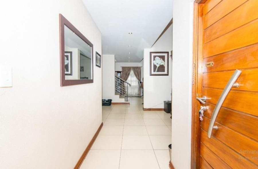 4 Bedroom Property for Sale in Waterstone Park Gauteng