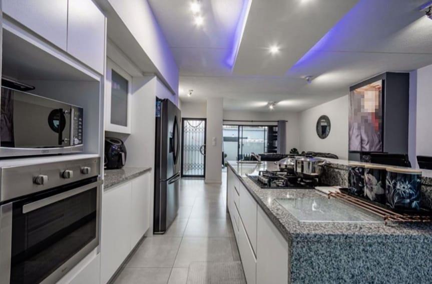 3 Bedroom Property for Sale in Edenvale Central Gauteng