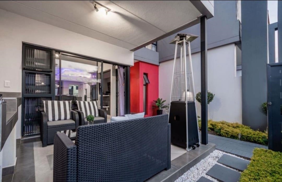 3 Bedroom Property for Sale in Edenvale Central Gauteng