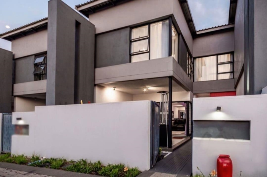 3 Bedroom Property for Sale in Edenvale Central Gauteng