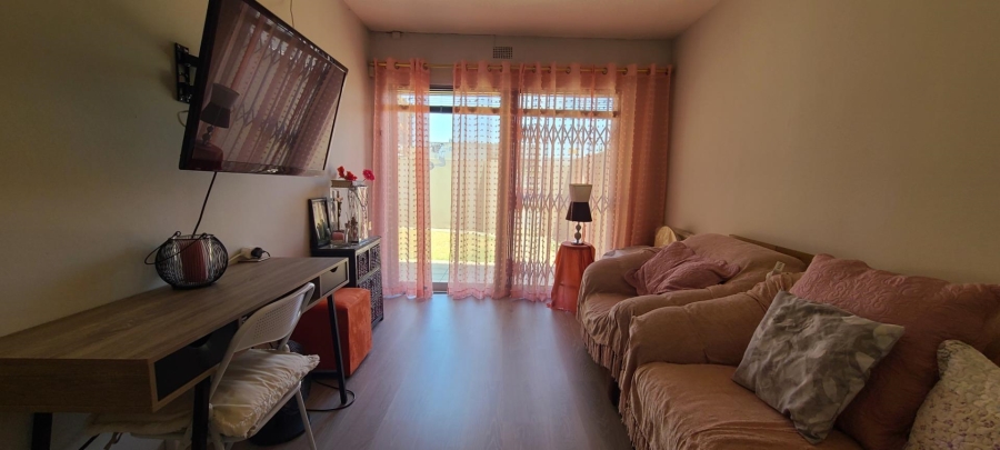 1 Bedroom Property for Sale in Edenvale Central Gauteng