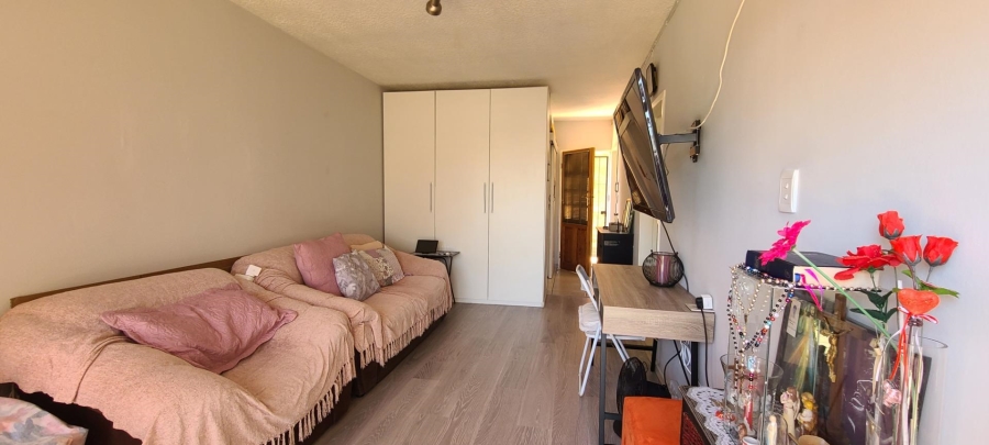 1 Bedroom Property for Sale in Edenvale Central Gauteng