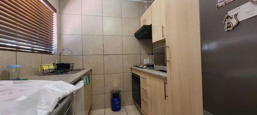 1 Bedroom Property for Sale in Edenvale Central Gauteng