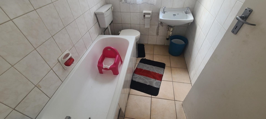 1 Bedroom Property for Sale in Edenvale Central Gauteng