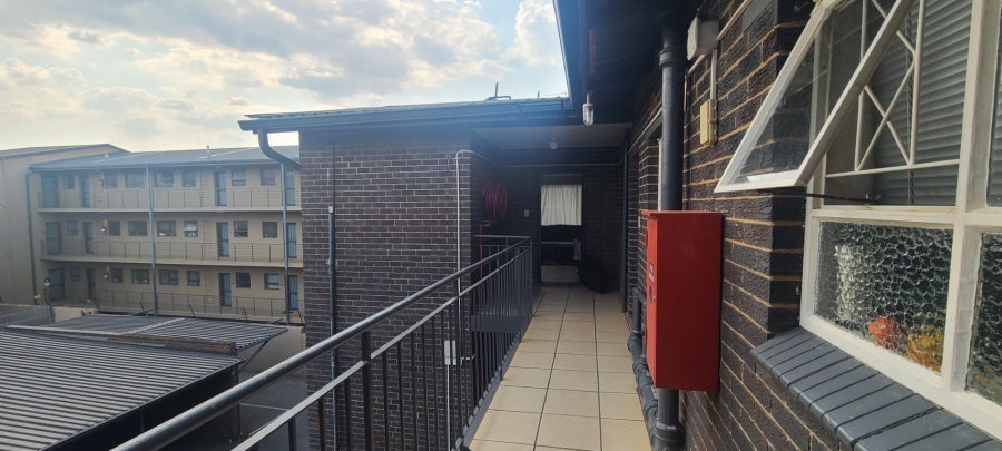 1 Bedroom Property for Sale in Edenvale Central Gauteng