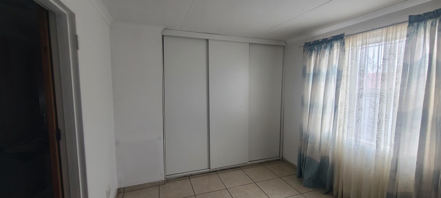 6 Bedroom Property for Sale in Edenvale Central Gauteng