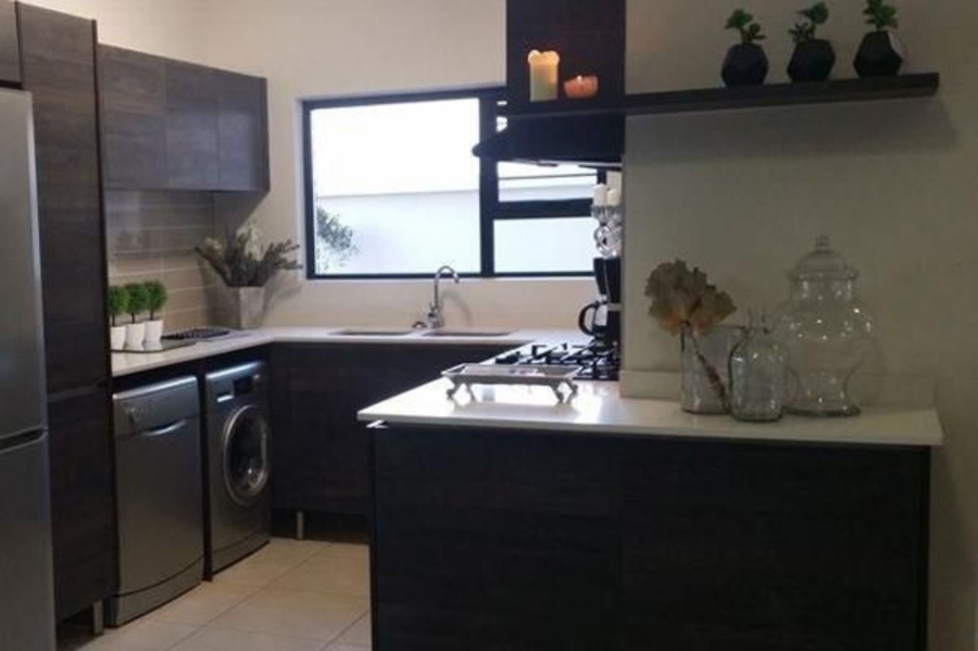 3 Bedroom Property for Sale in Greenstone Crest Gauteng