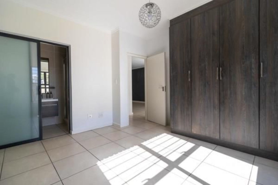 3 Bedroom Property for Sale in Greenstone Crest Gauteng