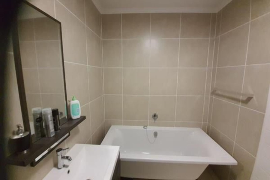 3 Bedroom Property for Sale in Greenstone Crest Gauteng