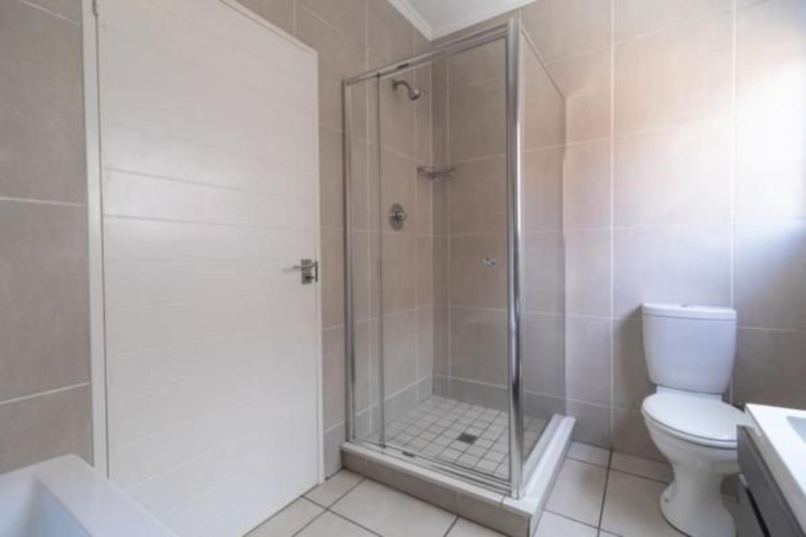 3 Bedroom Property for Sale in Greenstone Crest Gauteng