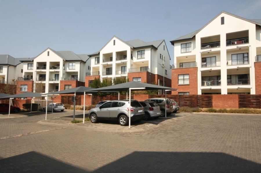 3 Bedroom Property for Sale in Greenstone Crest Gauteng