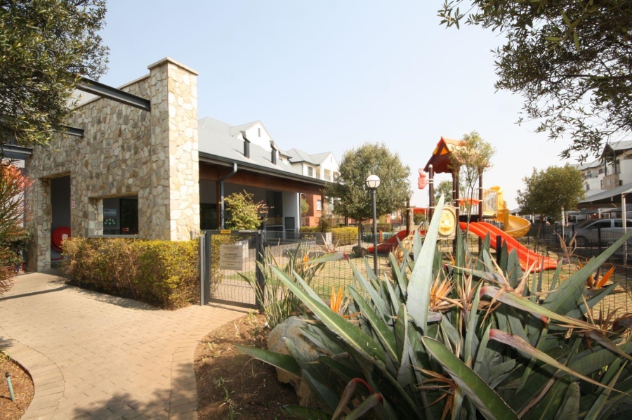3 Bedroom Property for Sale in Greenstone Crest Gauteng