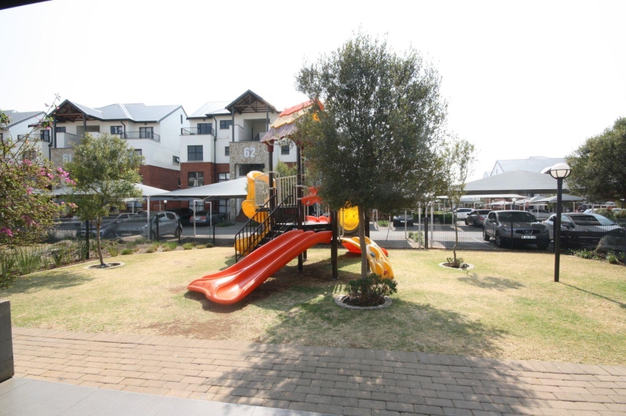 3 Bedroom Property for Sale in Greenstone Crest Gauteng